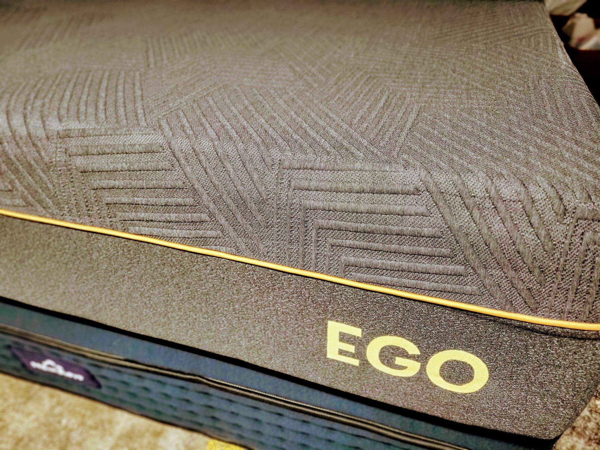 Ego Home, EGO Black Firm Memory Foam Mattress 14", King, Like New