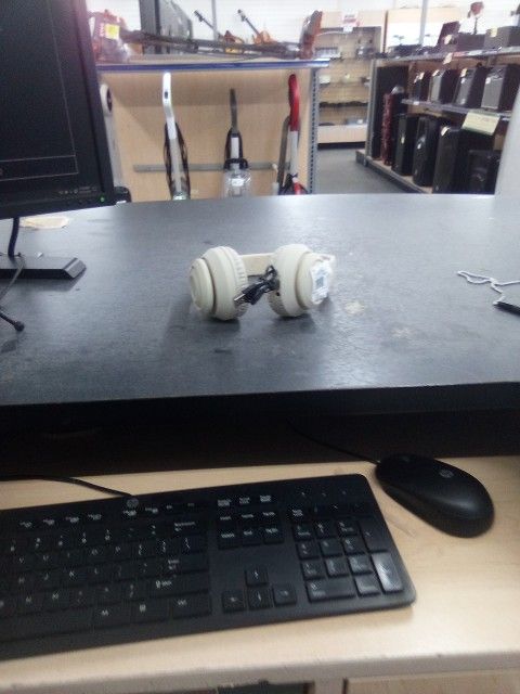 Headphones No Brand