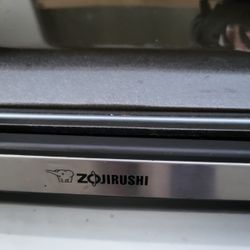 Zojirushi Gourmet Sizzler Electric Griddle.