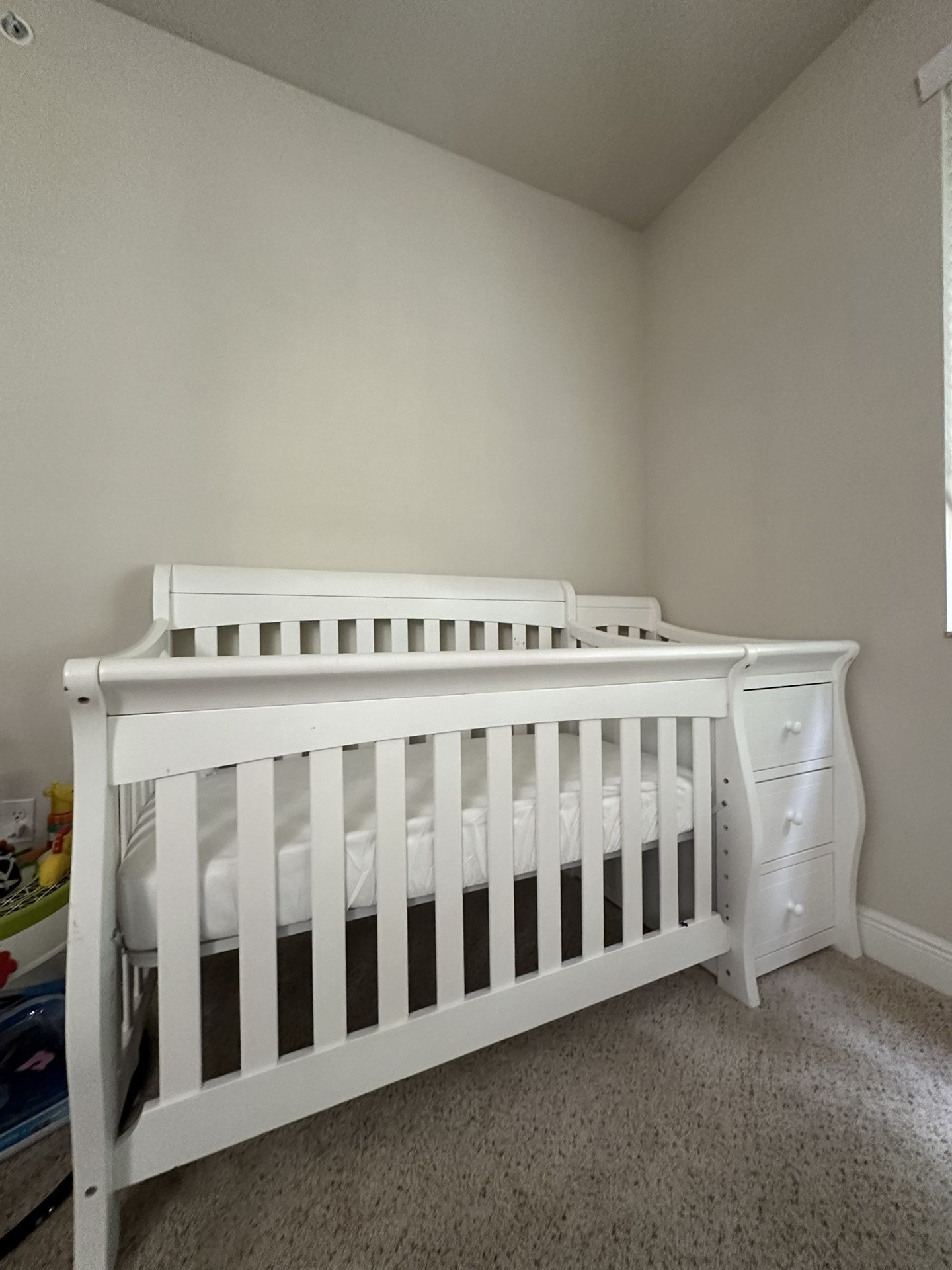 Princeton Junction Convertible Crib and Delta
