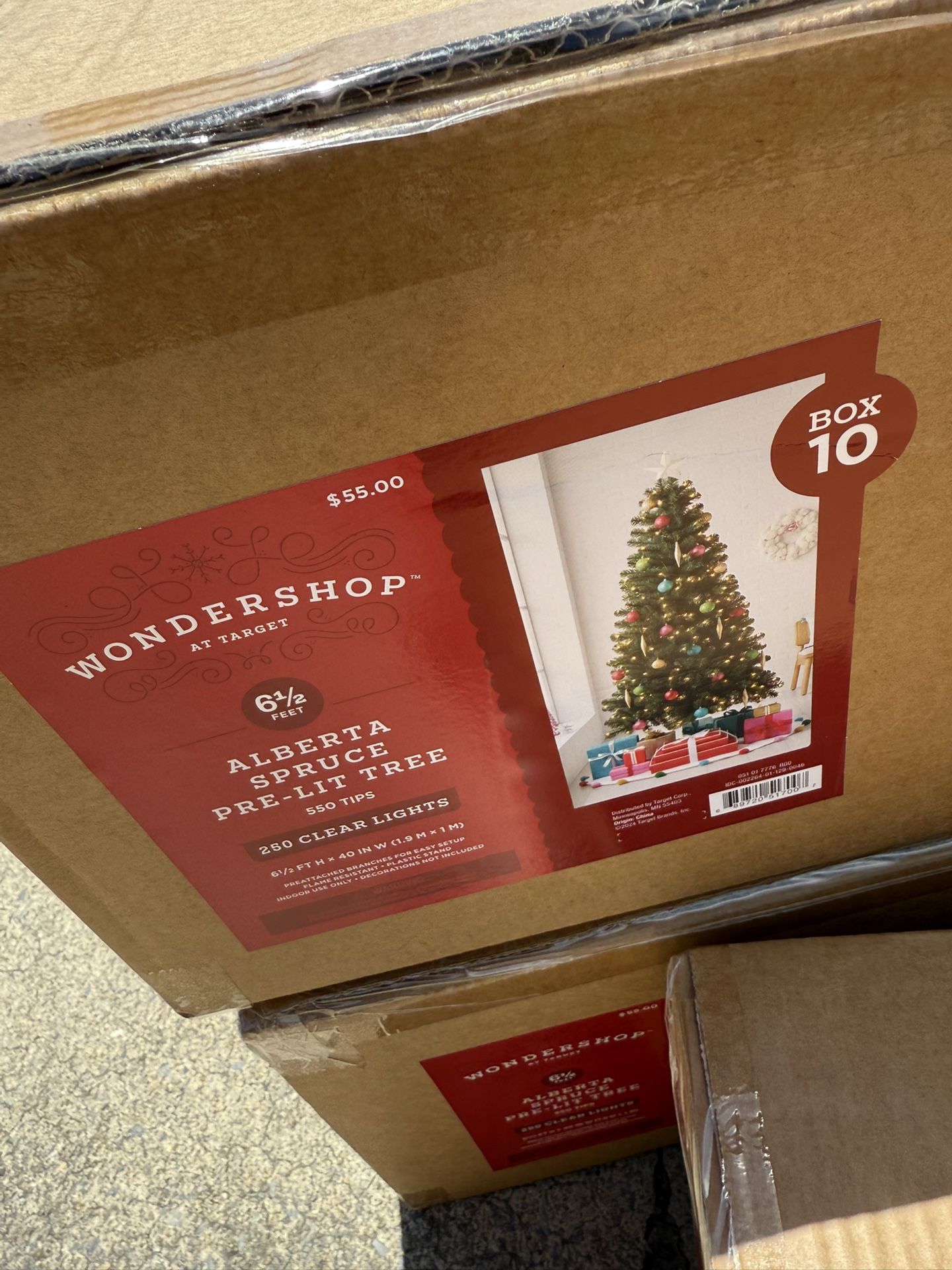 New In Box 6.5 Ft. Pre-Lit Christmas Tree