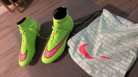 Nike mercurial superfly 4’s