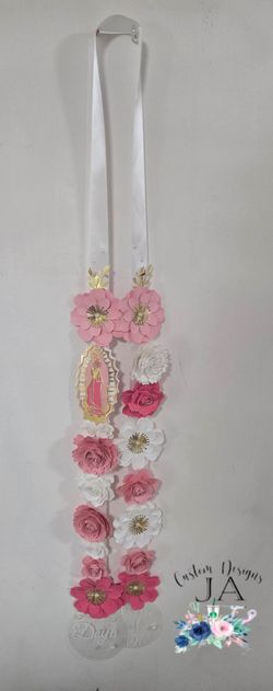 Floral graduation lei