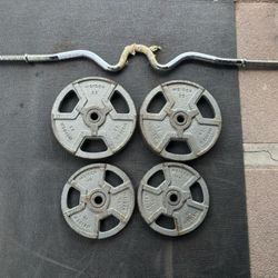 Standard Ez Curl Bar W/ 70lbs Total Weight Plates 1” Hole Standard