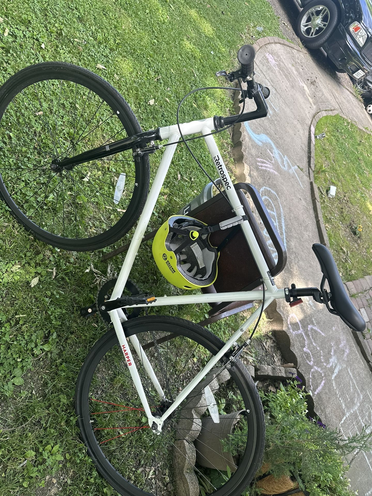 Brand New Harper Retrospec Bike 