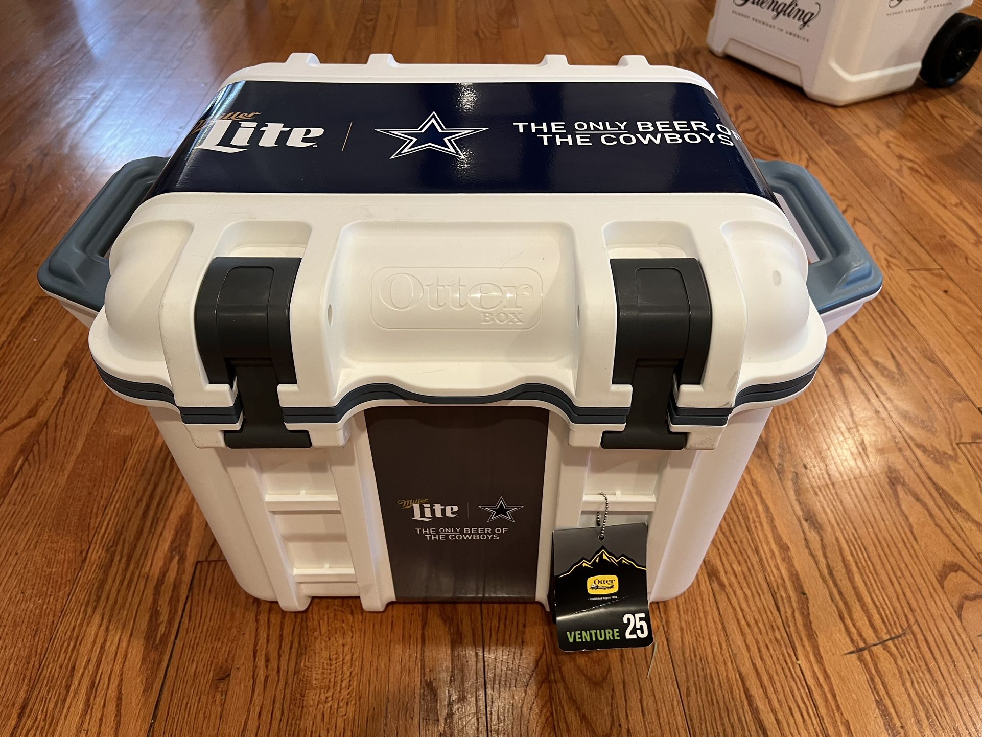 Otterbox Venture 25 Dallas Cowboys Branded Cooler