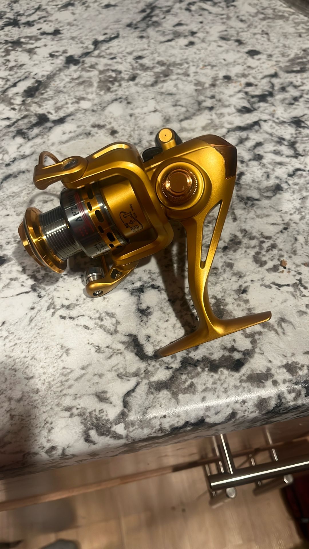 AF 2000 Sougayiland Spinning Reel