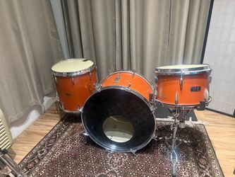 Vintage 70s Sonic Teardrop Drum Kit