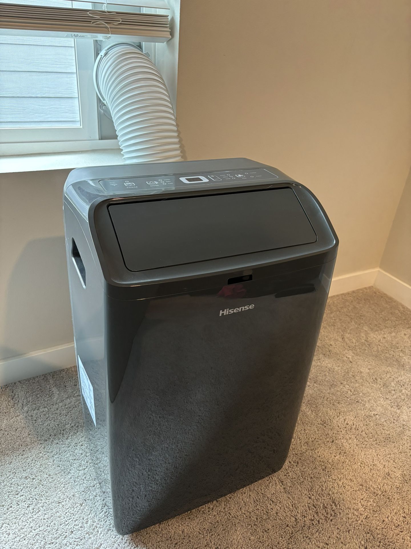 Wi-Fi enabled Portable Air Conditioner with Remote. (Cools Room Size up To 450sq Ft)