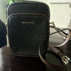 Micheal Kors Brown Leather Bag Adjustable Straps 
