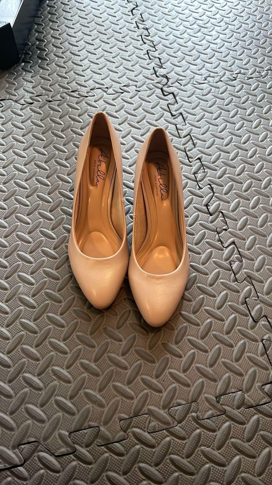 Abella True Comfort Never worn 9