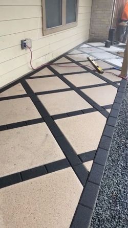 Modern paver