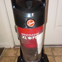 Hoover wind tunnel, XL pet vacuum cleaner