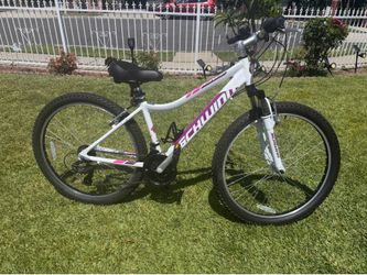 Schwinn Women's Ranger 26" Mountain Bike