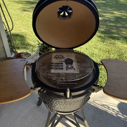 Pitt Boss Ceramic Grill