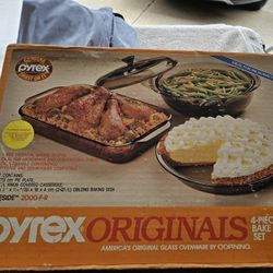 4 Pc Vintage Pyrex Casserole Dishes.  New In Box