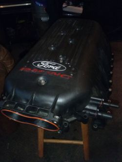 Ford Racing High Performance intake manifold (2005-2010)