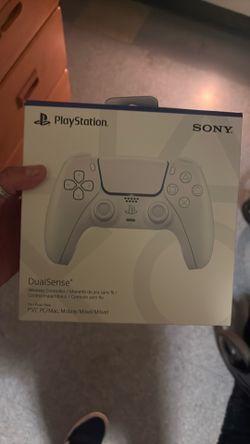 Ps5 person controller new bought  changed mine color of control I want never used still sealed