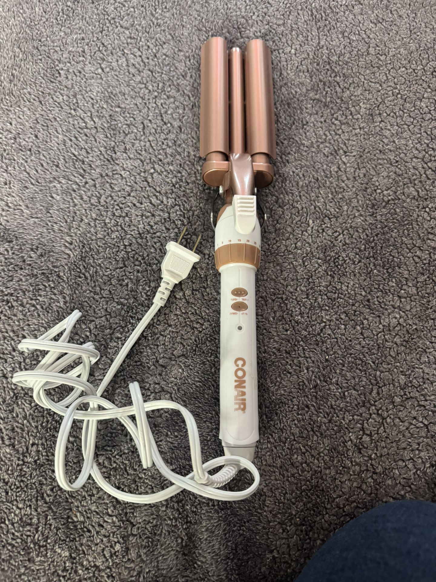 3 barrel clamp curling iron