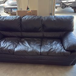 *FREE* Nice Very Very Comfortable Leather Couch *FREE*