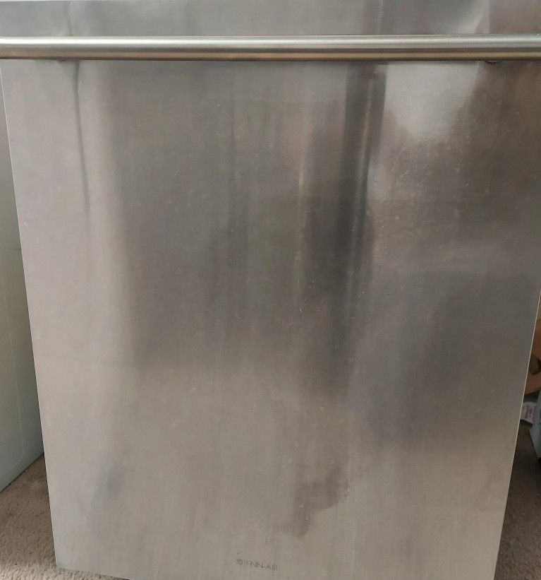 Dishwasher Can DELIVER READ DESCRIPTION