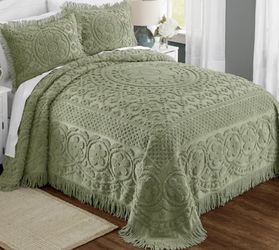 Boho Sage Bed Comforter And 3 Pillow Covers.