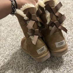 Bailey Bow Uggs