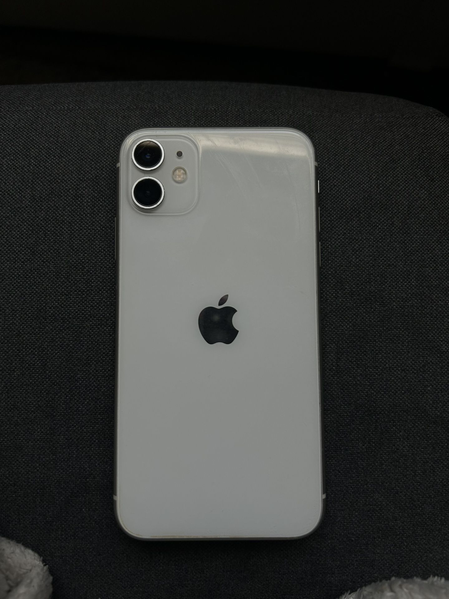 iPhone 11 White For Parts/Repair