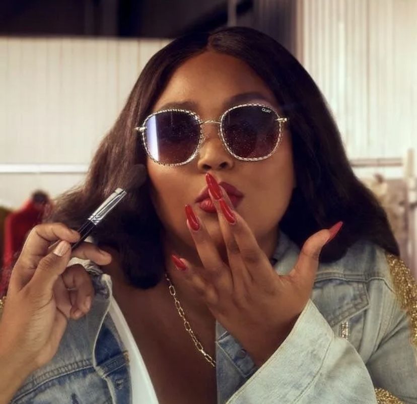 Quay x Lizzo Jezabell Twist Australia Sunglasses Gold With Glitter