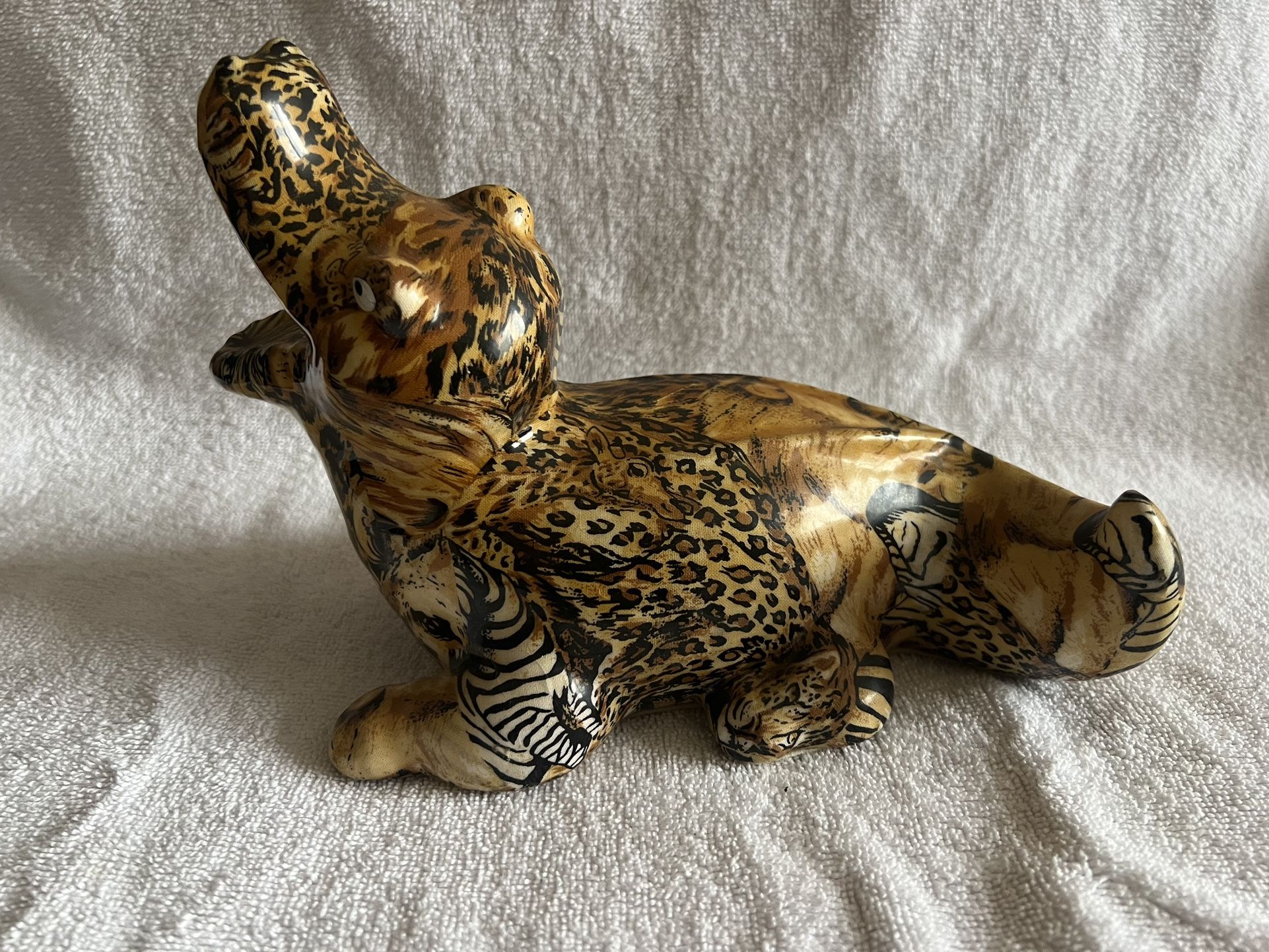 LaVie Ceramic Crocodile Patchwork Covered with Safari Print Beautiful Designs Home Decor