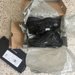 Balenciaga Runners⚫️