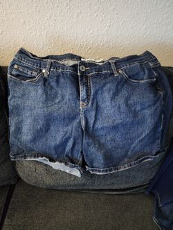 Torrid Size 18 Shorts
