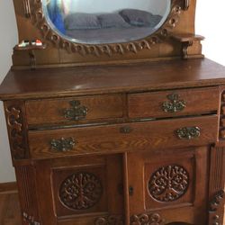 Dresser