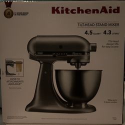 4.5 QT KitchenAide mixer-UNOPENED BOX
