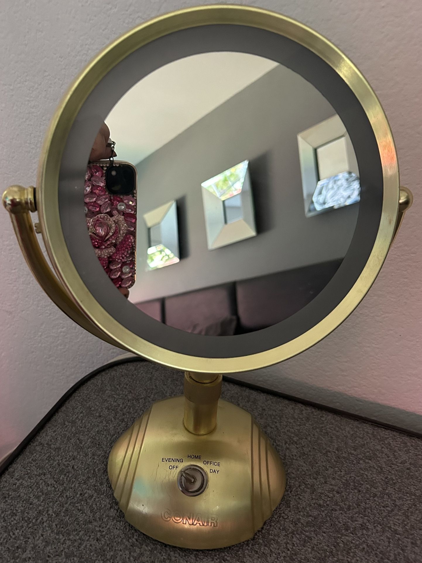 Conair Lighted Makeup 10X Magnifying Mirror / Vanity Mirror 
