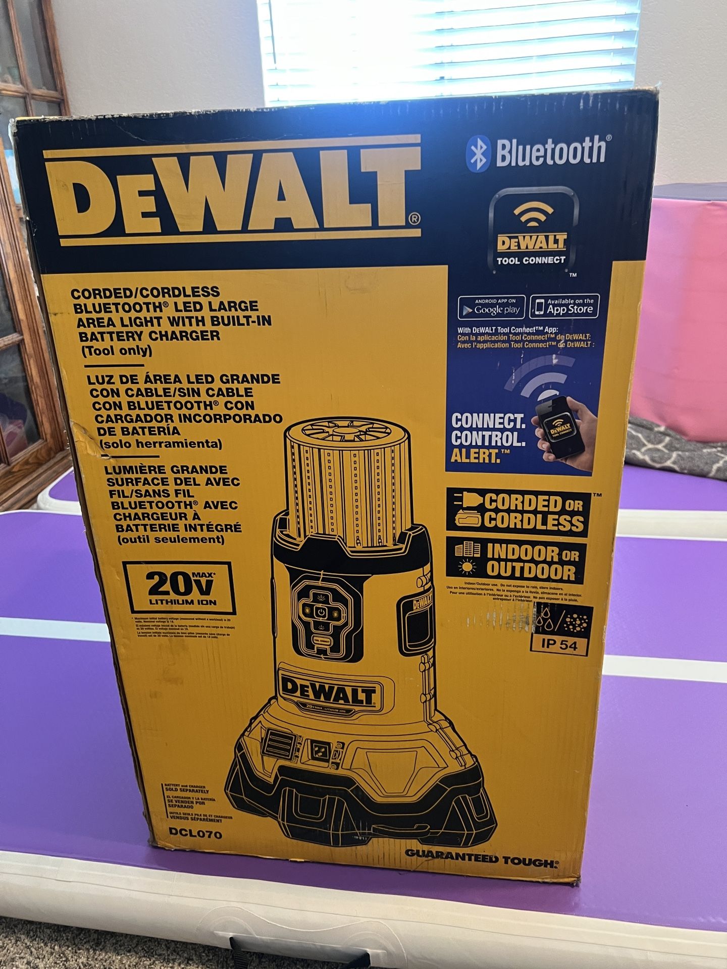 Dewalt Bluetooth Large Area Light