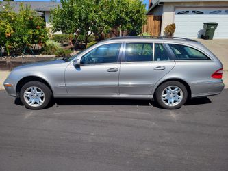 04 e-320 4matic wagon Mercedes gray