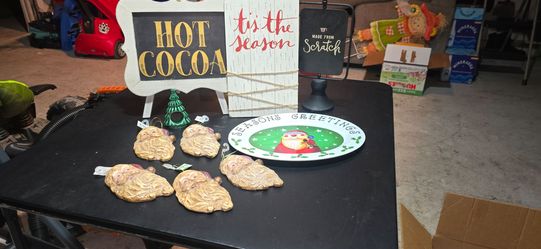 Christmas & Holiday Decor Bundle – Signs, Santa Ornaments & Serving Platter