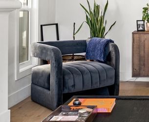 Pair of Deep Navy Velvet Accent Chairs – Modern Channel Tufted