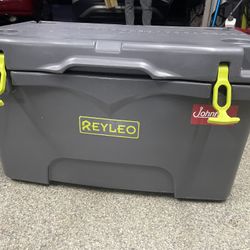 REYLEO 52 QUART PORTABLE ROTOMOLDED COOLER HEAVY-DUTY ICE CHEST WITH FISH RULER SPORTS OUTDOORS