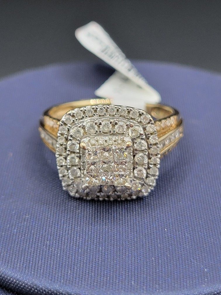 Engagement Ring #571511