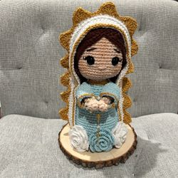 Virgen a crochet