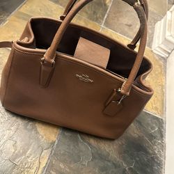 Medium size Coach bag