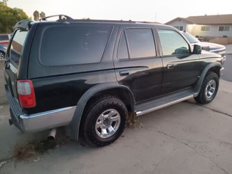 Toyota 4runner sr5 2000