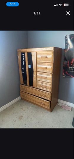 36inch tall- bookshelf with 6- storage 4-large  and 2- extra large on bottom
