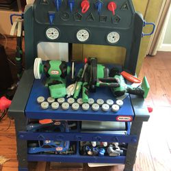 Little Tykes Tool Workbench With Tools And Accessoriesg