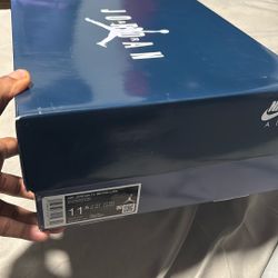 AIR JORDAN 11 RETRO LOW