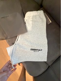 Essentials shorts light oatmeal size XS