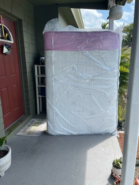 Mattresses: twin, full , queen regular , Colchon Nuevo Colchones plush or pillow top available Home & Garden