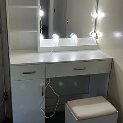 Makeup Vanity 